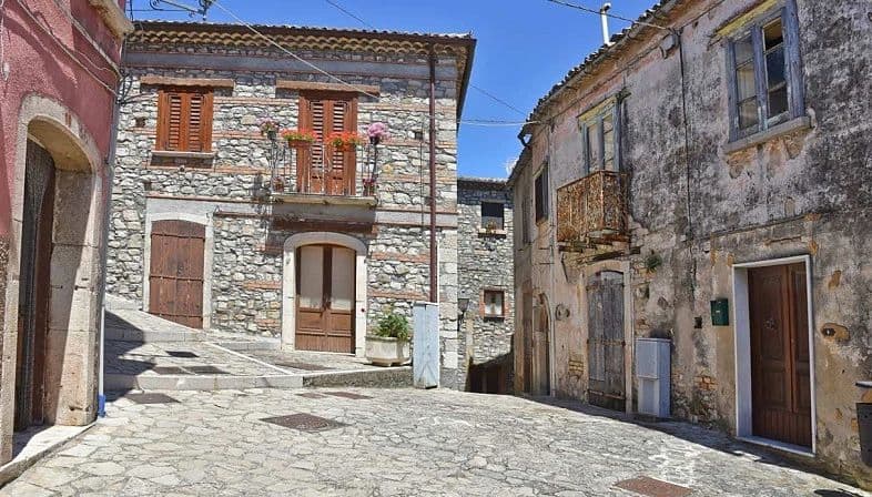 Angolo del centro storico di Zungoli