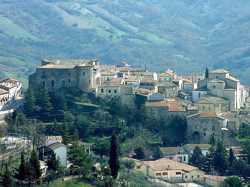 Il paese e le colline dell Irpinia